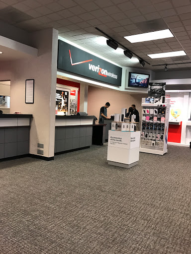 Cell Phone Store «Verizon», reviews and photos, 172 Ranch Dr, Milpitas, CA 95035, USA