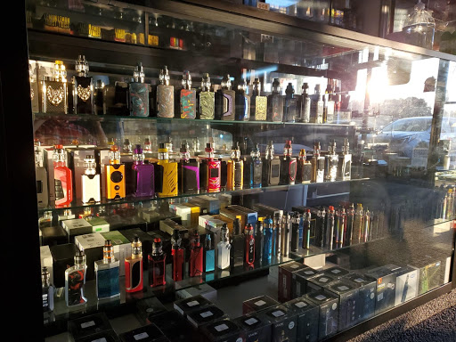 Tobacco Shop «Tobacco Palace & Vape Shop Gainesville», reviews and photos, 235 Pearl Nix Pkwy #2, Gainesville, GA 30501, USA