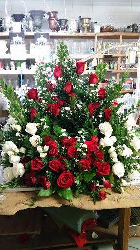 Florist «A & B Florist», reviews and photos, 908 S Cashua Dr, Florence, SC 29501, USA