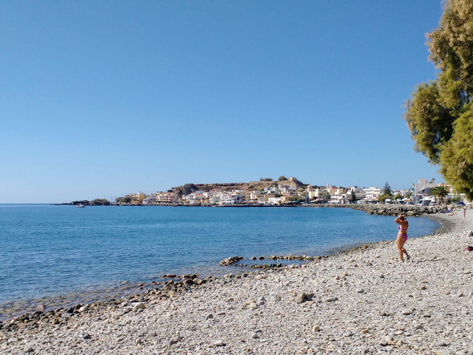 Foto von Chalikia beach und seine wunderschöne Landschaft