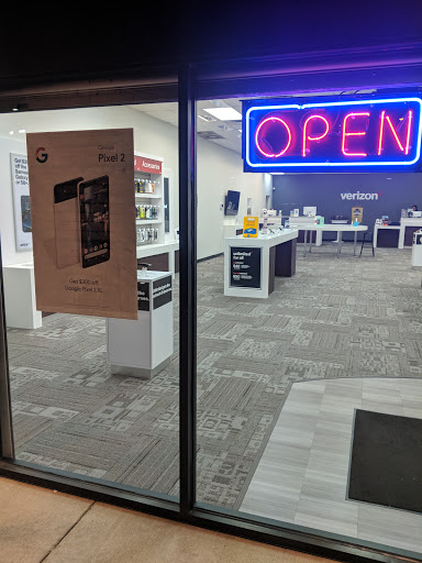 Verizon Authorized Retailer - A Wireless, 7464 Winchester Rd #109, Memphis, TN 38125, USA, 