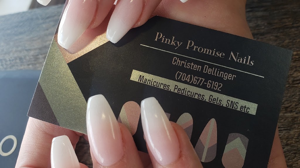 Pinky Promise Nails 28677