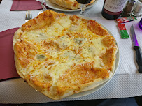 Plats et boissons du Luppio Pizzeria Pontorson - n°3
