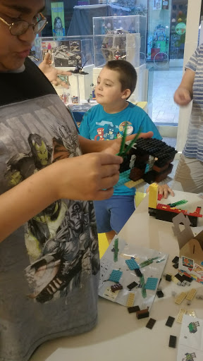 Toy Store «The LEGO Store», reviews and photos, 55 W County Center Dr, Des Peres, MO 63131, USA