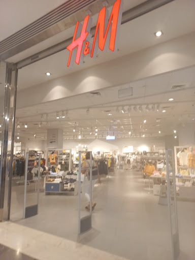 H&M