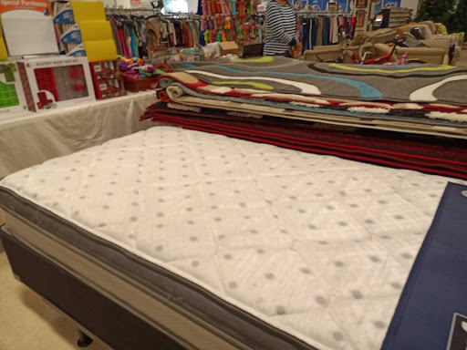 Thrift Store «Goodwill Retail & Donation Center», reviews and photos, 13500 Plantation Rd, Fort Myers, FL 33966, USA