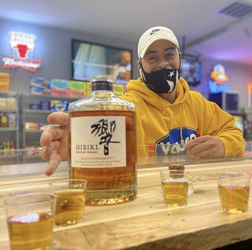 Liquor Store «Yauco Liquor Store», reviews and photos, 2744 W Division St, Chicago, IL 60622, USA