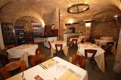 Trattoria Borgo San Francesco - Via dei Priori, 78, 06123 Perugia PG, Italy