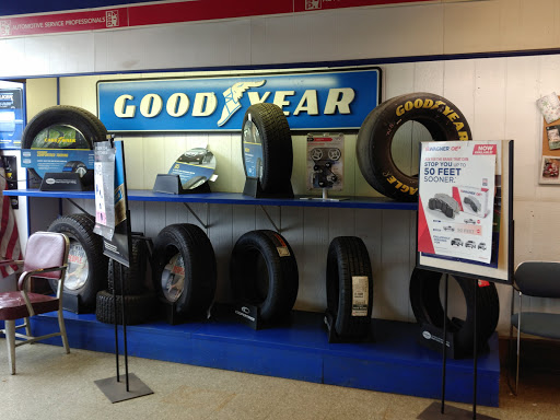 Tire Shop «Rockland Tire Services of Monsey», reviews and photos, 109 NY-59, Monsey, NY 10952, USA
