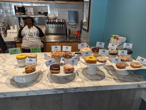 Donut Shop «DB3 Donuts», reviews and photos, 1704 Central St, Evanston, IL 60201, USA