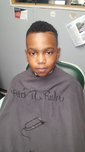 Barber Shop «R Barber Shop», reviews and photos, 19310 Grand River Ave, Detroit, MI 48223, USA