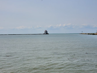 Lorain Harbor Lighthouse Lookout