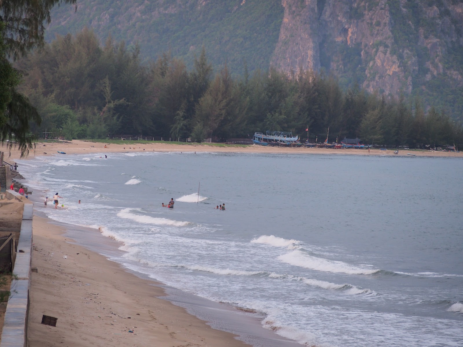 Khlong Wan Beach photo #8