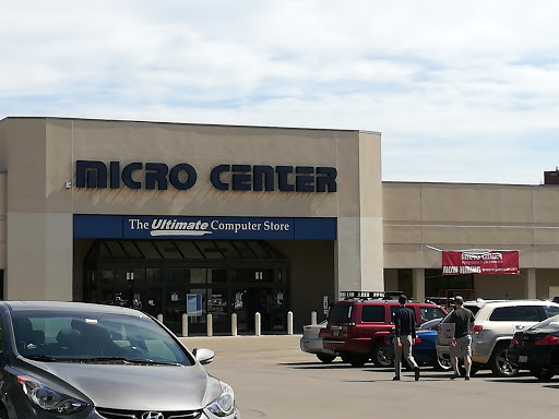 Computer Store «Micro Center», reviews and photos, 2645 N Elston Ave, Chicago, IL 60647, USA