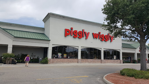 Grocery Store «Piggly Wiggly», reviews and photos, 122 US-17 BUS, Surfside Beach, SC 29575, USA