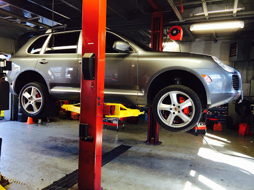 Auto Repair Shop «Stamford Auto Repair», reviews and photos, 859 E Main St, Stamford, CT 06902, USA