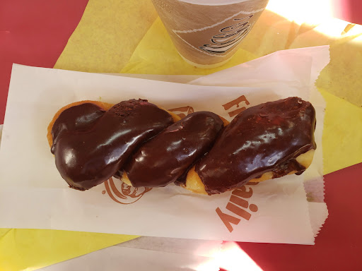 Donut Shop «Luvn Donuts», reviews and photos, 1421 W MacArthur Blvd # D, Santa Ana, CA 92704, USA