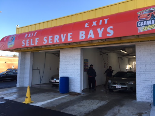 Personal Touch Express Car Wash en Springfield