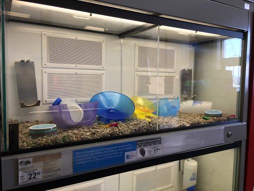 Pet Supply Store «Petco Animal Supplies», reviews and photos, 6612 Richmond Hwy, Alexandria, VA 22306, USA