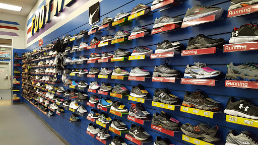 Sporting Goods Store «Big 5 Sporting Goods - Factoria», reviews and photos, 4055 Factoria Blvd SE, Bellevue, WA 98006, USA