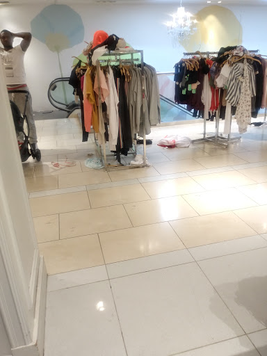 Clothing Store «F21 XXI», reviews and photos, 8040 Mall Walk, Yonkers, NY 10704, USA