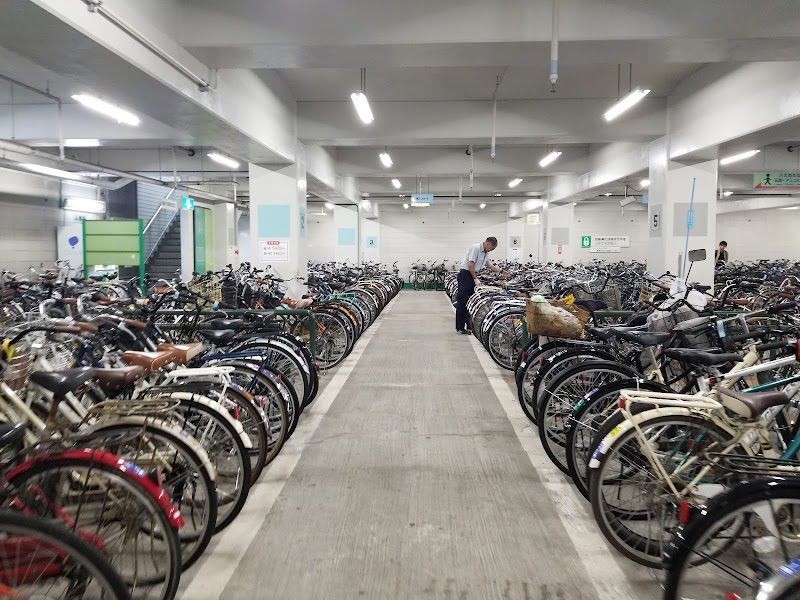 徳島駅前地下自転車駐車場（北口）