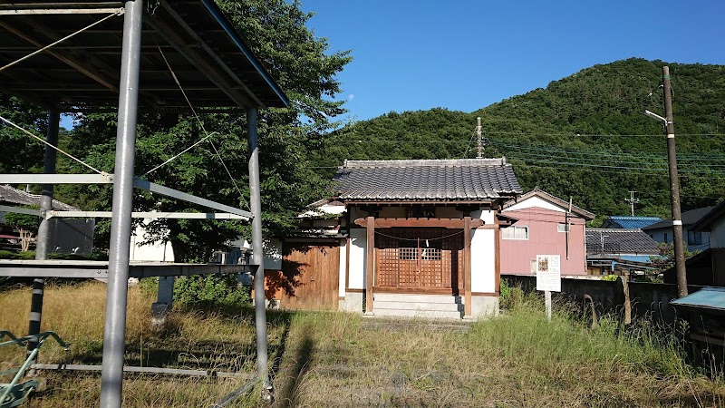 八坂神社（菱町４）
