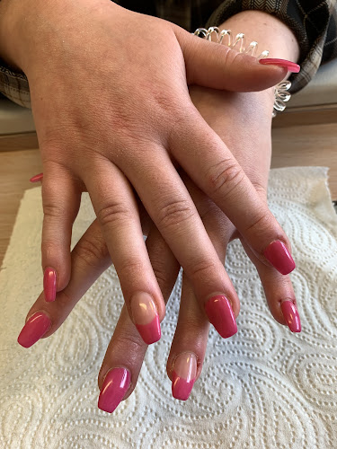 Reviews of High Class Nails in Norwich - Beauty salon