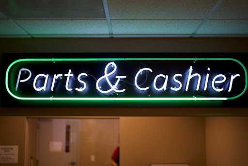 Kia Dealer «Weston Kia», reviews and photos, 22309 SE Stark St, Gresham, OR 97030, USA