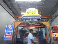 Victory Express Carwash - Photo 3 - Car repair in North Hollywood, CA, Los Angeles