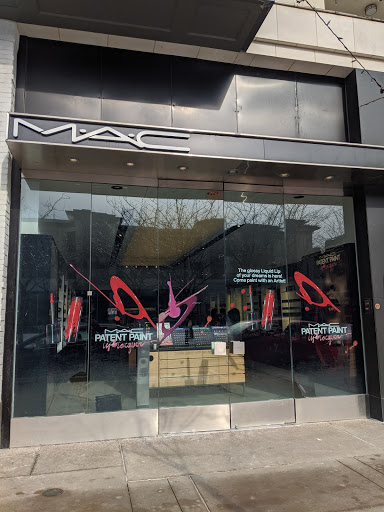 Cosmetics Store «MAC Cosmetics», reviews and photos, 262 Crocker Park Blvd, Westlake, OH 44105, USA