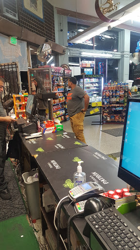 Liquor Store «Broadway Liquors», reviews and photos, 2860 Broadway, Oakland, CA 94611, USA