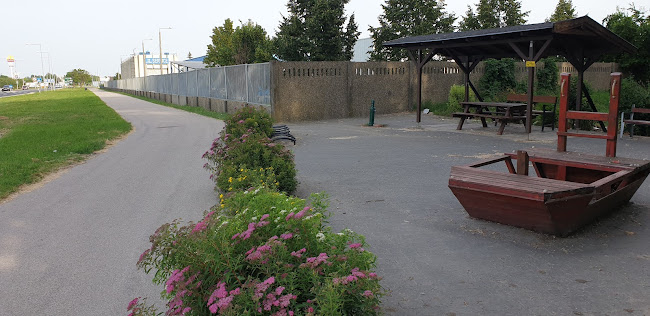 Értékelések erről a helyről: Kerékpáros pihenőhely, Mosonmagyaróvár - Parkoló