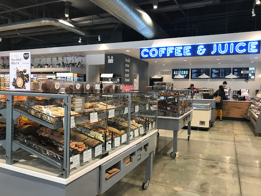 Grocery Store «Whole Foods Market», reviews and photos, 250 7th Ave, New York, NY 10001, USA