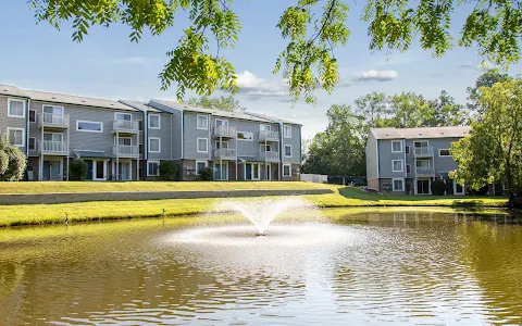 Lakeview Apartments of Farmington Hills image