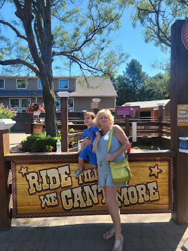 Childrens Farm «Best Long Island Pumpkin Picking», reviews and photos, 250 Old Country Rd, Melville, NY 11747, USA