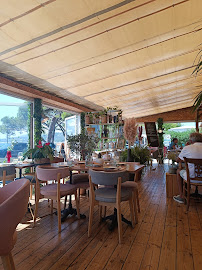 Atmosphère du Restaurant Brasserie des Issambres à Roquebrune-sur-Argens - n°4