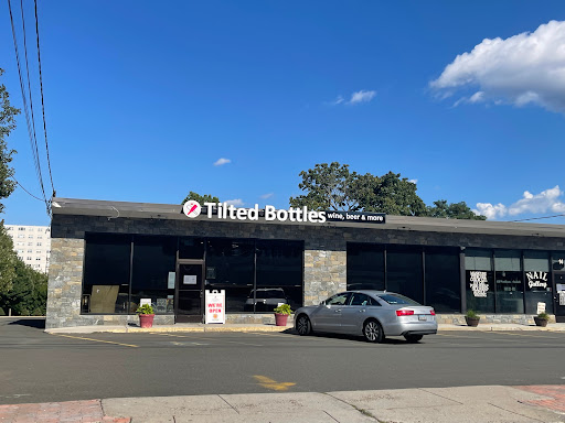 Wine Store «West Side Wines & Spirits», reviews and photos, 10 Raymond Rd, West Hartford, CT 06107, USA