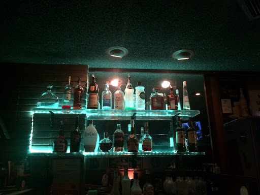 Captain's Chest Cocktail Lounge