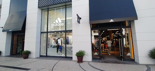 Adolescencia objetivo ganancia Adidas stores Lisbon ※TOP 10※