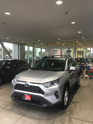 Toyota Dealer «Toyota of Renton», reviews and photos, 150 SW 7th St, Renton, WA 98057, USA