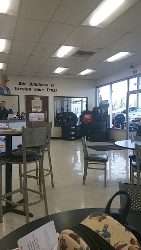 Tire Shop «Les Schwab Tire Center», reviews and photos, 222 W 1st Ave, Junction City, OR 97448, USA