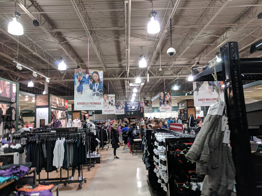 Shopping Mall «Brandywine Square Shopping Center», reviews and photos, Quarry Rd & U.S. 30, Downingtown, PA 19335, USA