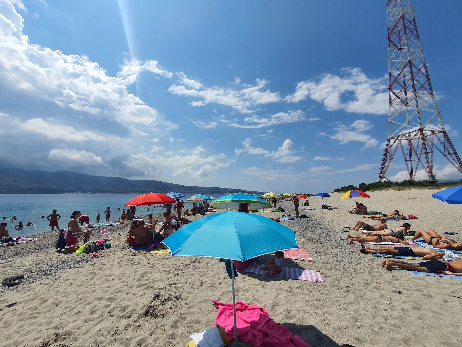 Fotografija Capo Peloro beach priljubljeno mesto med poznavalci sprostitve