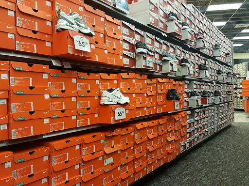 Shoe Store «Shoe Carnival», reviews and photos, 1206 Bridford Pkwy, Greensboro, NC 27407, USA