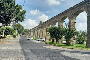 Acueducto De Guadalajara image