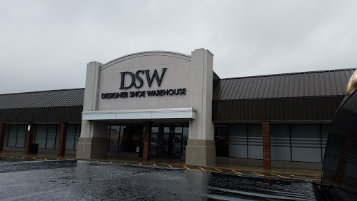 Shoe Store «DSW Designer Shoe Warehouse», reviews and photos, 3050 Sheridan Dr, Amherst, NY 14226, USA