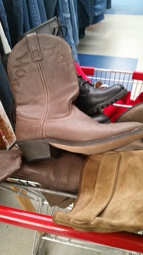 Thrift Store «Park Avenue Thrift», reviews and photos, 1021 Jesse Jewell Pkwy, Gainesville, GA 30501, USA