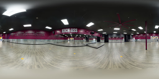 Health Club «Crunch - Stockton», reviews and photos, 1155 E March Ln, Stockton, CA 95210, USA