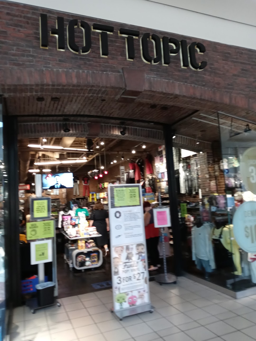 Hot Topic